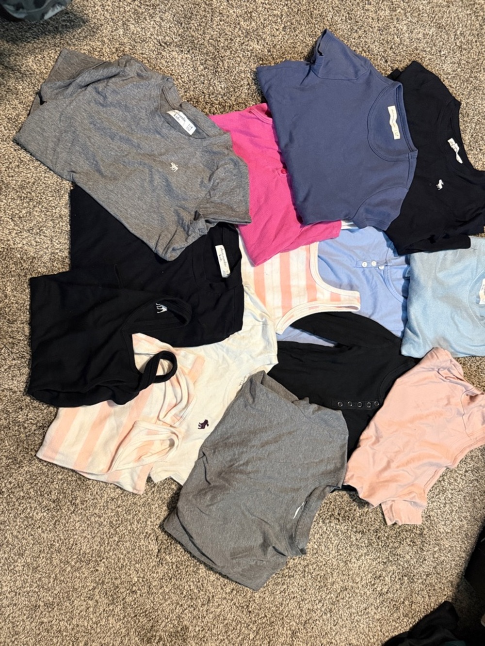 abercrombie kids mixed short sleeve tees in gray, black, pink, blue